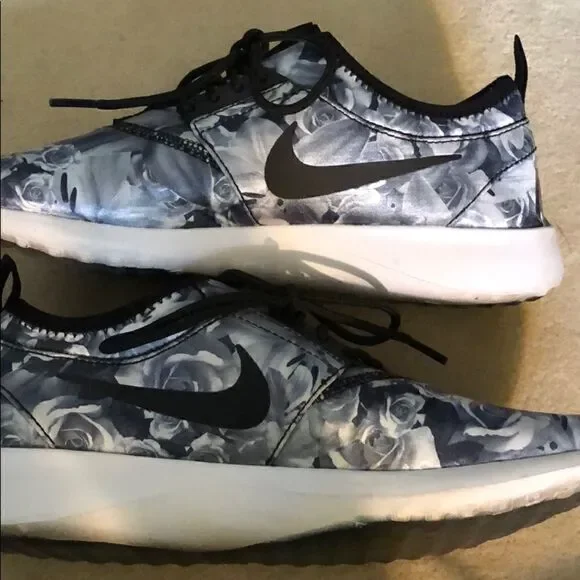 Nike Women’s Black/Grey Flowers Sneaker 8M - Picture 5 of 8